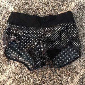 lululemon polka dot speed shorts